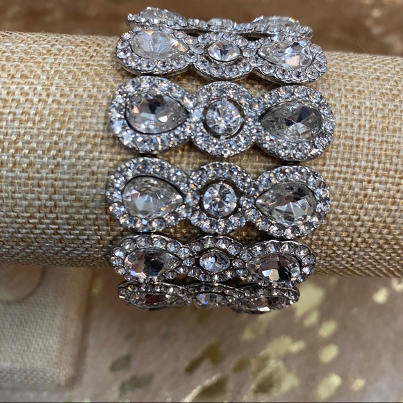 RHINESTONE Stretch Bracelet - Picture 6 of 8